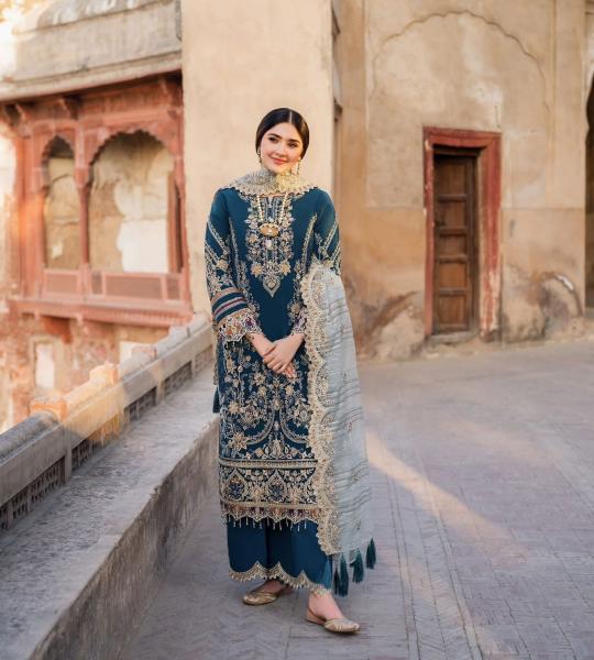 Antique Tapestry 2560