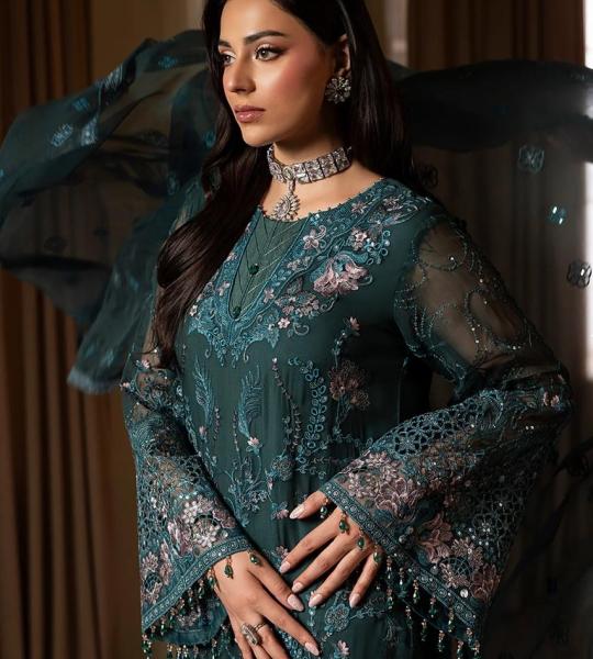 The Midnight Garden 2462